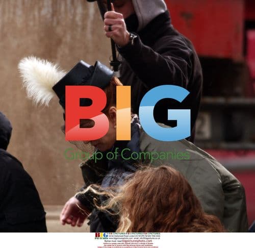 Robert Pattinson and Kristin Scott Thomas on Bel Ami set