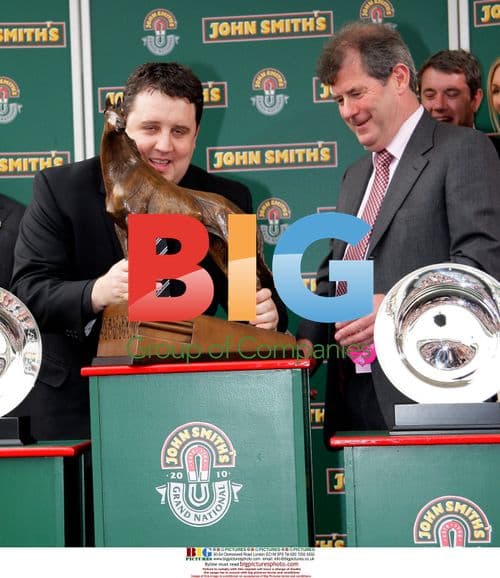 Peter Kay presents John Smith\'s Grand National trophy