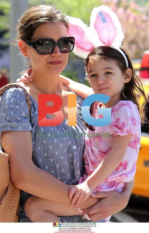 Katie Holmes and Suri Cruise in Union Square