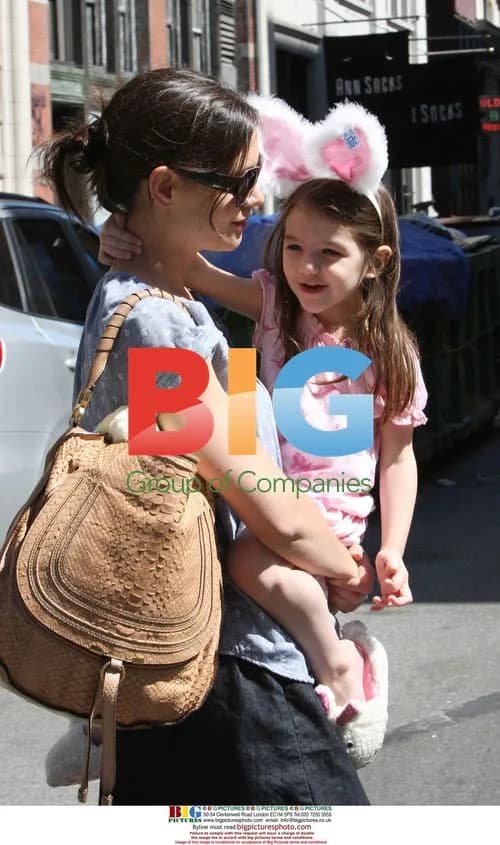 Katie Holmes and Suri Cruise in Union Square, NYC