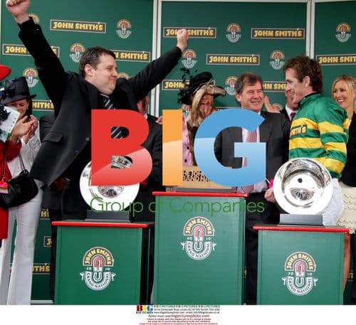 Peter Kay presents John Smith's Grand National trophy