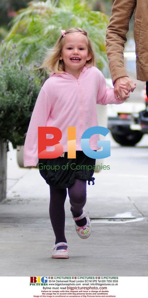 Jennifer Garner with daughters in Pacific Palisades