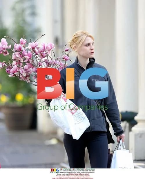 Claire Danes Running Errands on Birthday