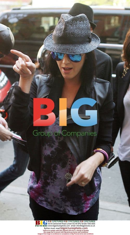 Katy Perry Out Shopping in NYC