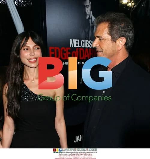 Mel Gibson & Oksana Grigorieva at 'Edge Of Darkness' Premiere