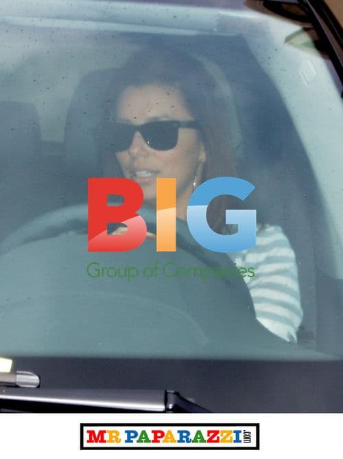 Eva Longoria Parker Buys Sunglasses