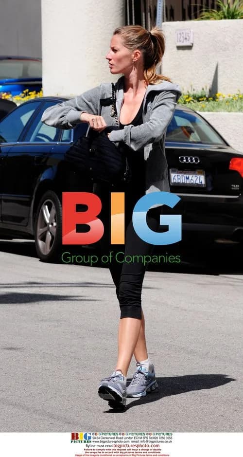 Gisele Bundchen Workout in Van Nuys