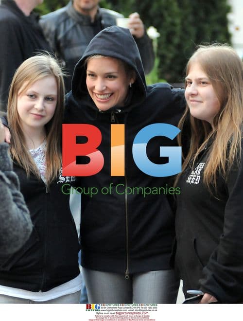 Piper Perabo on "Covert Affairs" Set