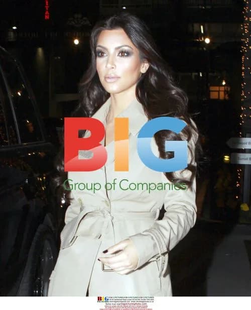 Kim Kardashian Leaving Dinner in LA