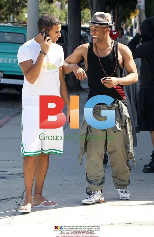 JLS Dancers Take Lunch Break