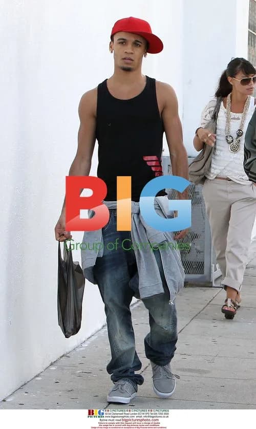 JLS Take Break From Rehearsal
