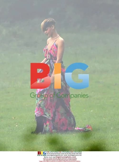 Rihanna Filming Music Video in France
