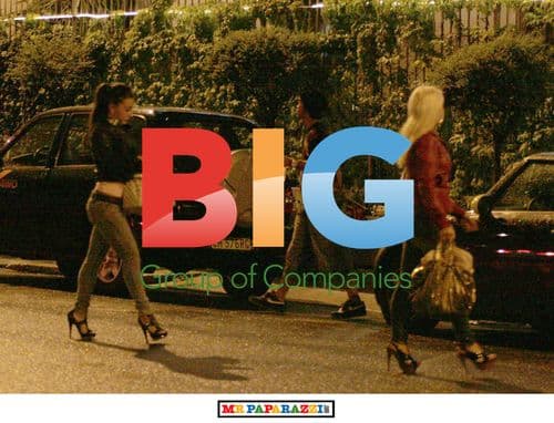 Ronaldinho Enjoys Milan Night Out