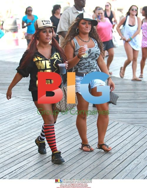 Snooki and Deena on Jersey Shore