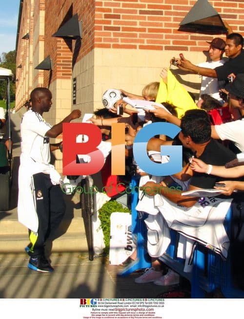Lassana Diarra Meets Fans at Practice