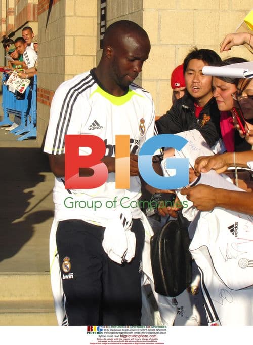 Real Madrid Players Meet Fans