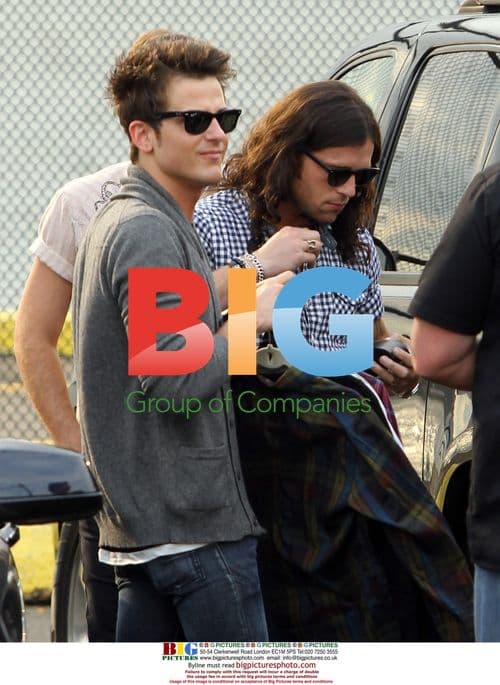 Kings Of Leon Leaving NYC by Helicopter