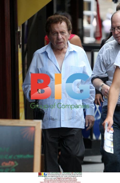 Jackie Mason Out for Lunch in NYC