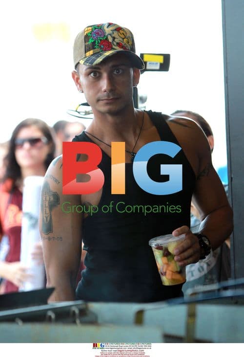 Jersey Shore Cast Out for Drinks