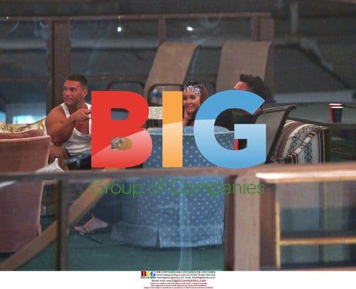 Snooki and J-WOWW Hang Out on Rooftop