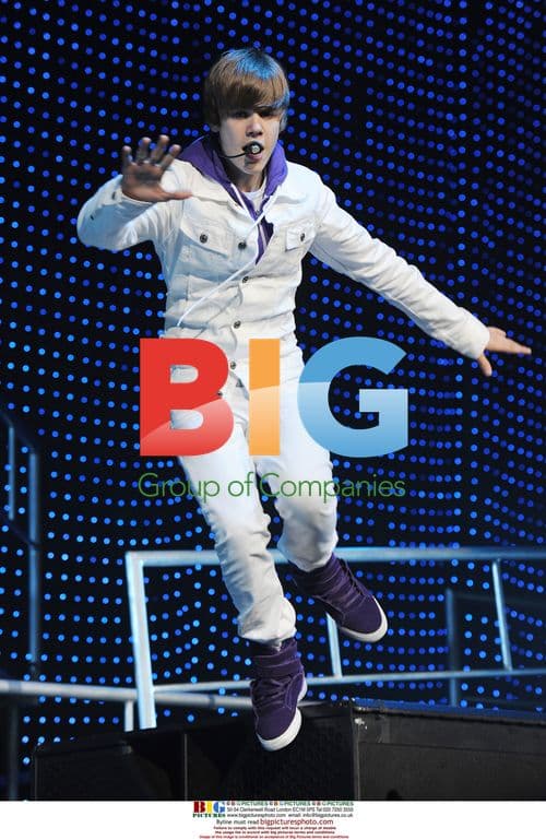 Justin Bieber Performs at Bank Atlantic Center