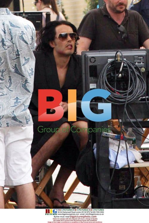 Russell Brand films 'Arthur' scene