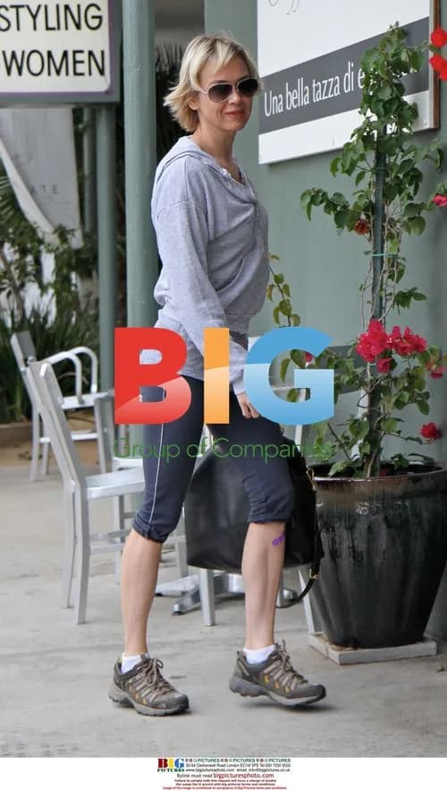 Renee Zellweger Grabs Coffee and Hits Gym