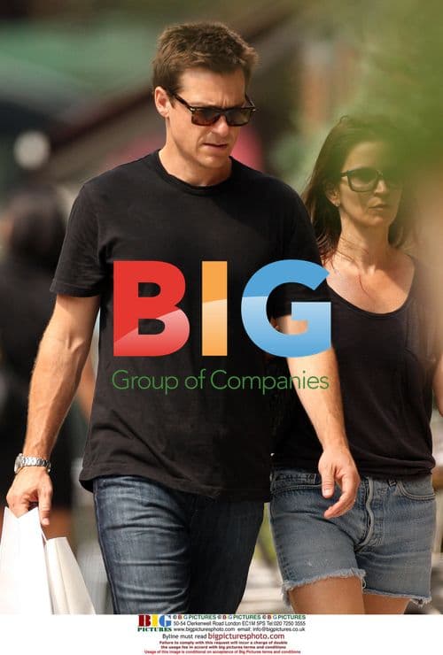 Jason Bateman and wife Amanda Anka walk in NYC