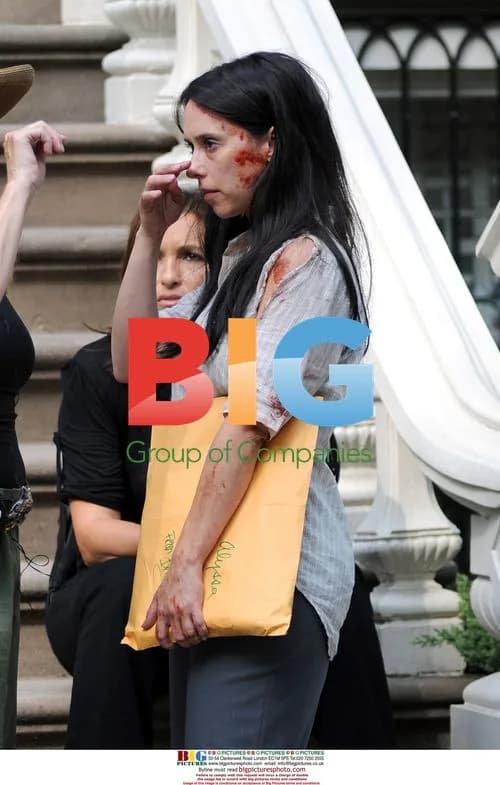 Jennifer Love Hewitt on 'Law and Order: SVU' Set