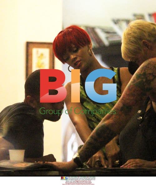 Rihanna Covers New Tattoo