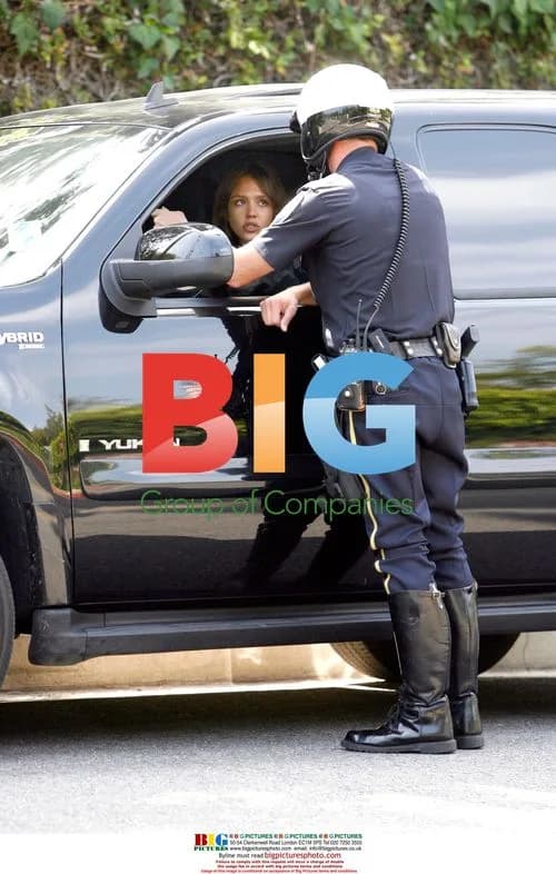 Jessica Alba Pulled Over by Police Officer
