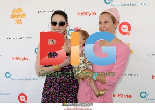 Michelle Trachtenberg and Kelly Rutherford with baby