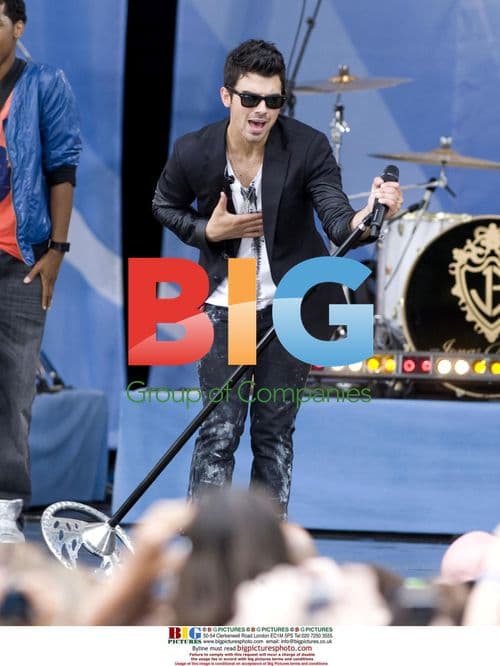 Jonas Brothers Perform on GMA