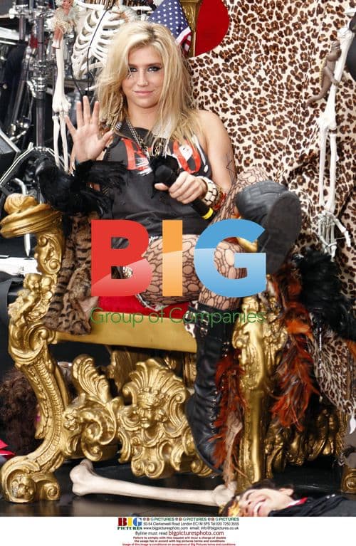 Ke$ha Performs on Today Show