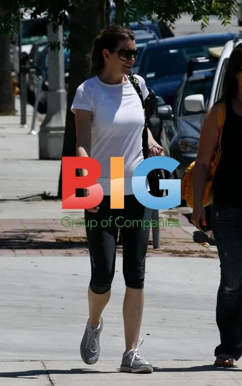 Ellen Pompeo Leaves Sushi Spot