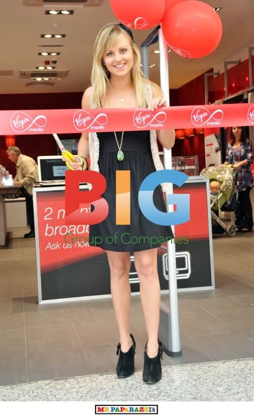 Tina O'Brien Opens Virgin Media Store in Edinburgh