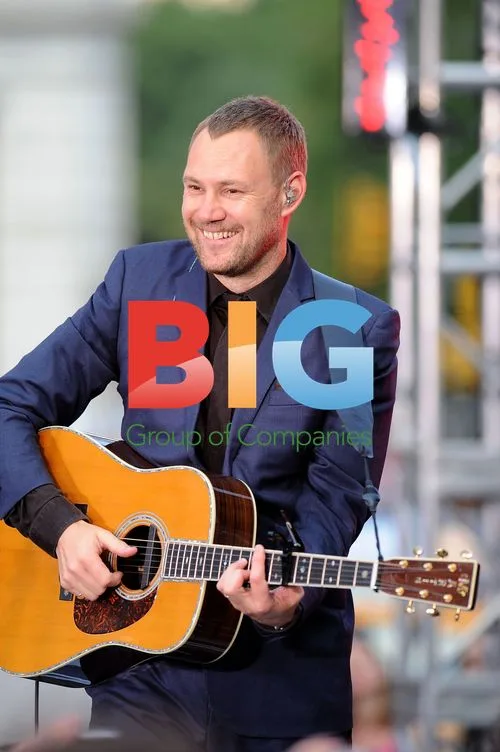 David Gray Performs on 'The Early Show'