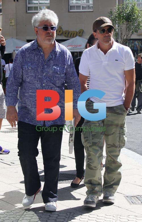 Antonio Banderas and Pedro Almodovar on set