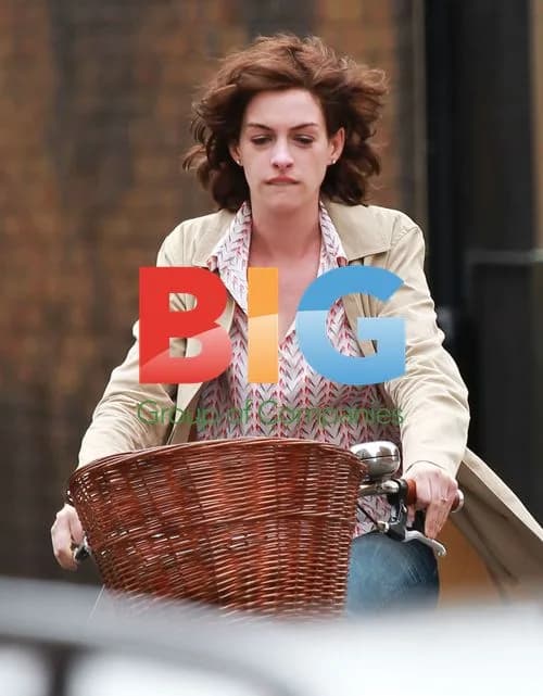 Anne Hathaway on "One Day" film set