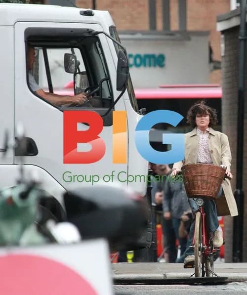 Anne Hathaway Filming 'One Day' Stunt