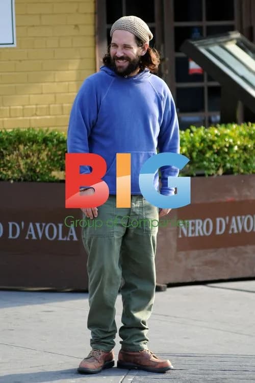 Paul Rudd on "My Idiot Brother" Set