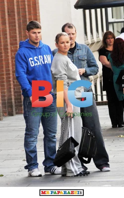 Jennifer Ellison Shopping at Tesco