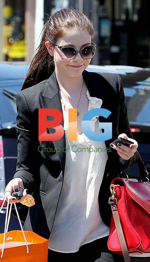 Michelle Trachtenberg Shopping in West Hollywood