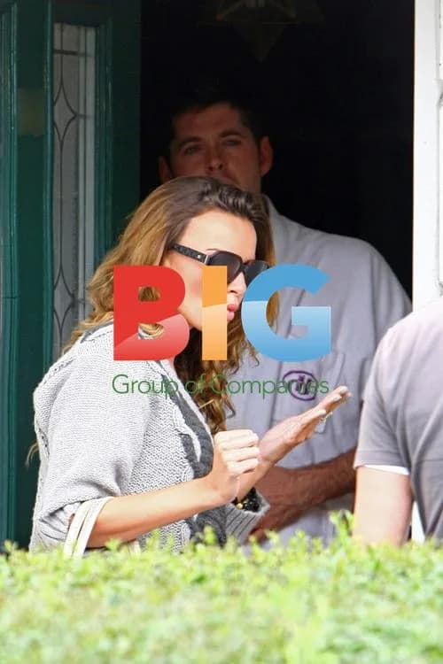 Nadine Coyle Kisses Mystery Man