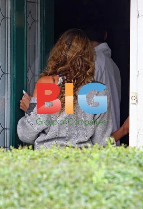 Nadine Coyle Waves Goodbye to Mystery Man