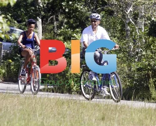 Obama Family Bike Ride