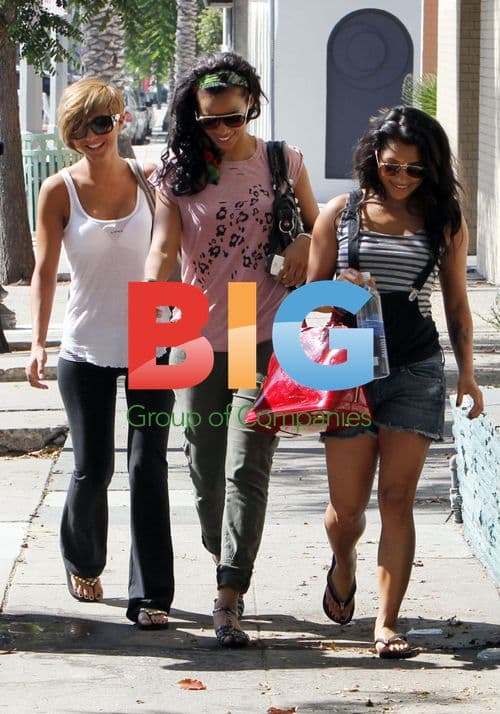 The Saturdays Arrive for Rehearsals in LA