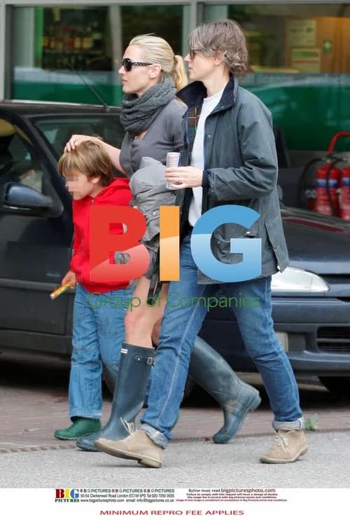 Kate Winslet at UK Petrol Station