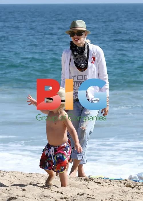 Gwen Stefani with sons at beach