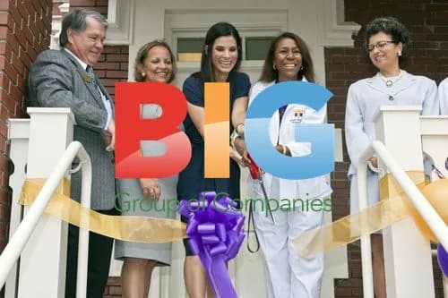 Sandra Bullock Opens New Orleans Health Clinic